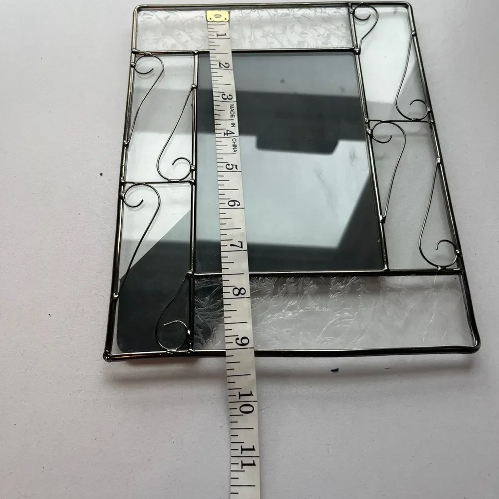 Elegant Glass and Metal 4x6 Photo Frame